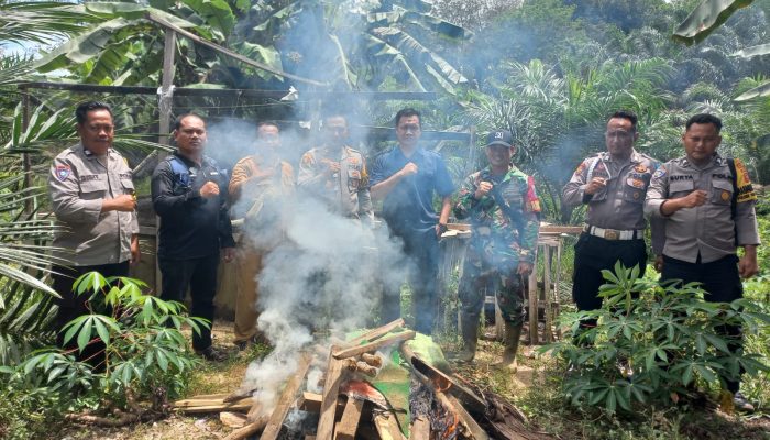 Polsek Tumbang Titi Bubarkan Lokasi Judi Sabung Ayam di Kecamatan Pemahan