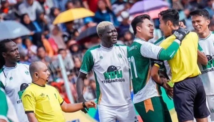 Heboh, Final Bupati Cup 2025 Dihentikan: Panitia Putuskan Juara Bersama, Penonton Kecewa