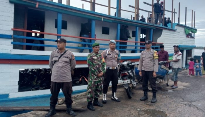 Waspada Cuaca Ekstrem Libur Natal-Tahun Baru, Tim Gabungan Ops Lilin Kapuas Ketat Pengamanan Dermaga Teluk Batang