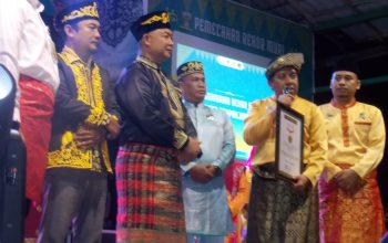 Bupati Ketapang Alexander Wilyo bersama unsur Forkopimda, tokoh adat, organisasi budaya
