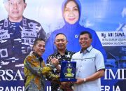 Kebersamaan Bupati dan Wakil Bupati Sinergi Maritim: Dankodaeral XII Perkuat Pertahanan Laut di Tanah Kayong
