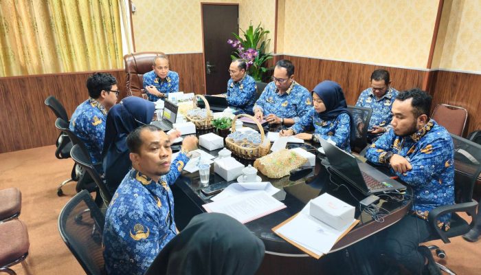PEMKAB KETAPANG MATANGKAN RENCANA PENGEMBANGAN TAMAN KOTA